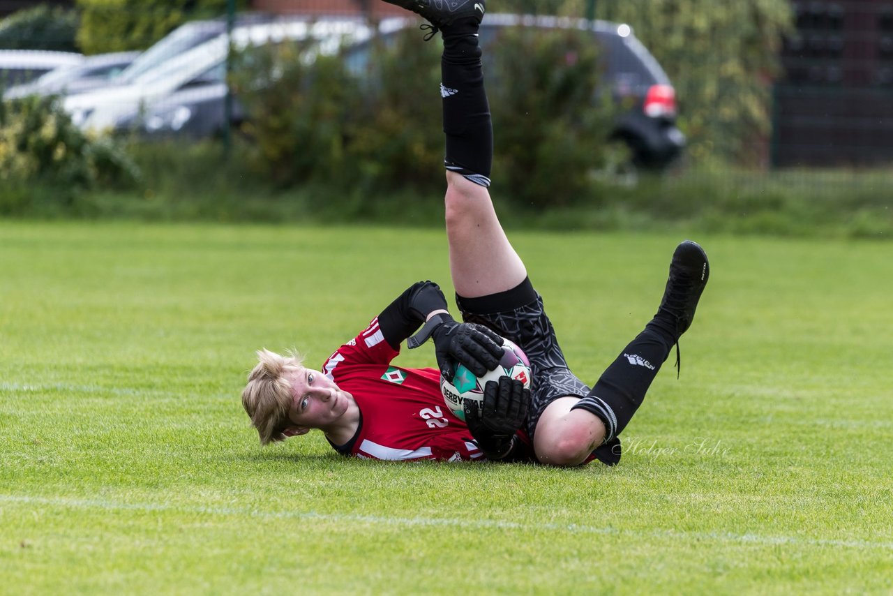 Bild 122 - F SV Boostedt - SV Fortuna St. Juergen : Ergebnis: 2:1